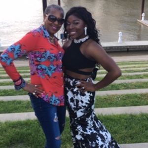 Meet your Posher, Tya